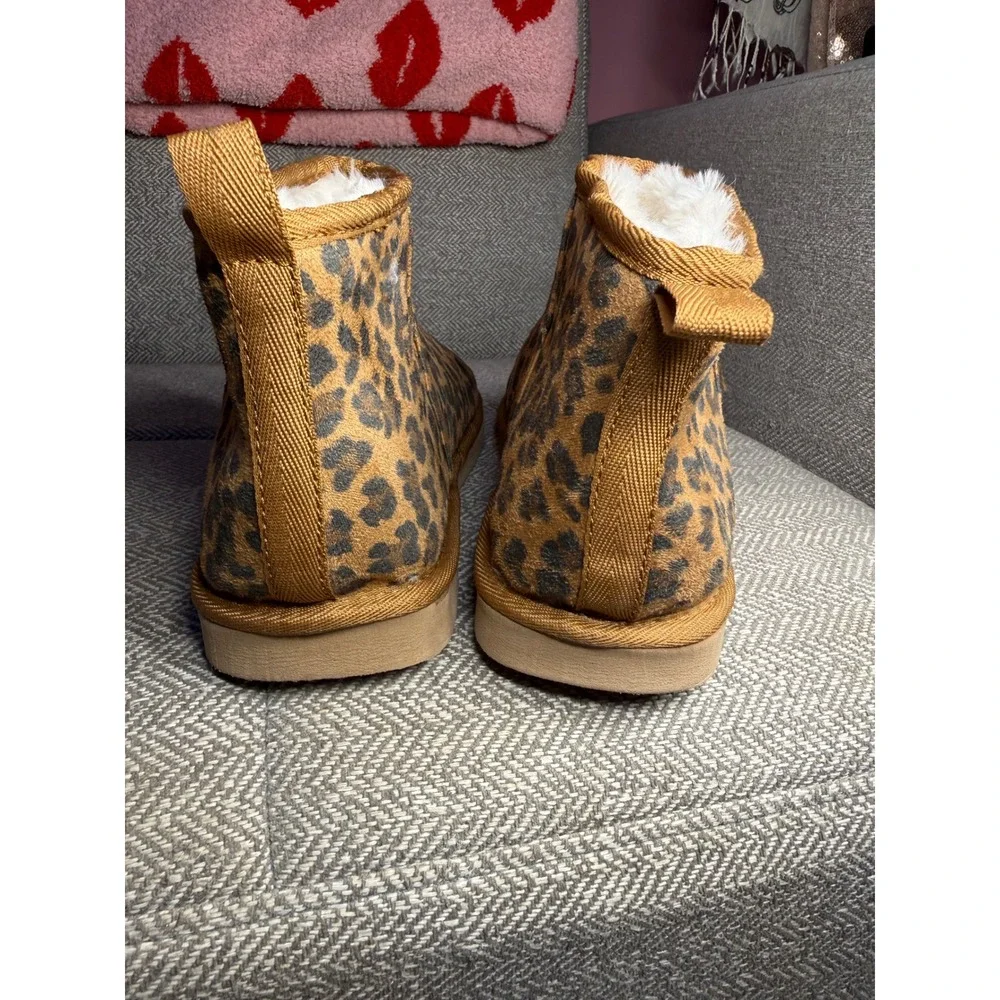 Volatile Leopard Print Faux Fur Lined Ankle Boots Tan Brown Women Size 9